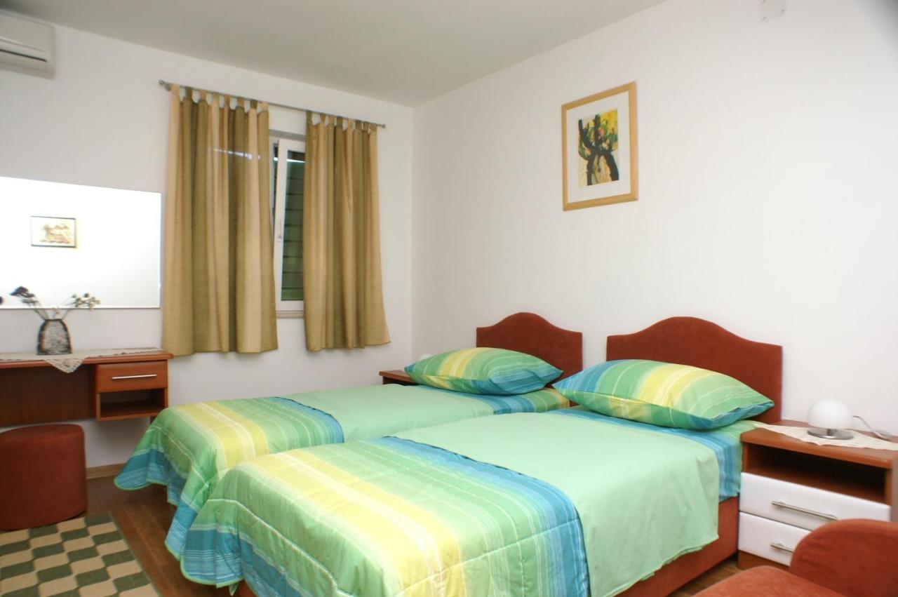Apartments By The Sea Supetar, Brac - 4274 Exterior photo